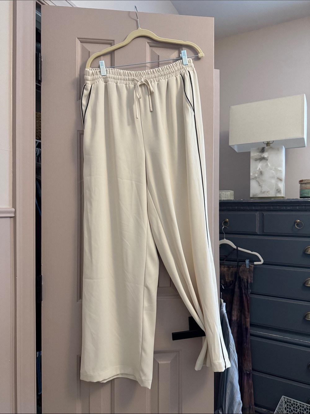 Melody’s new with tags Cream Pant set L - Picture 8 of 12